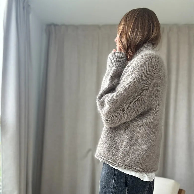 HIGH V LOOP SWEATER - Strickset